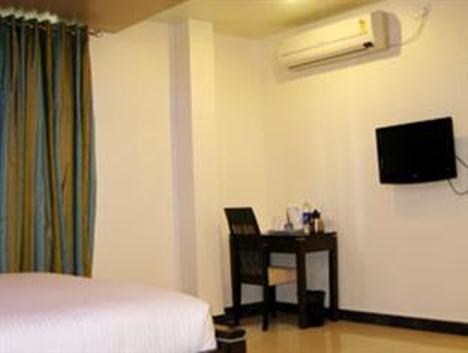 Hotel The Elite Suites Πούνε Δωμάτιο φωτογραφία