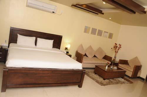 Hotel The Elite Suites Πούνε Εξωτερικό φωτογραφία