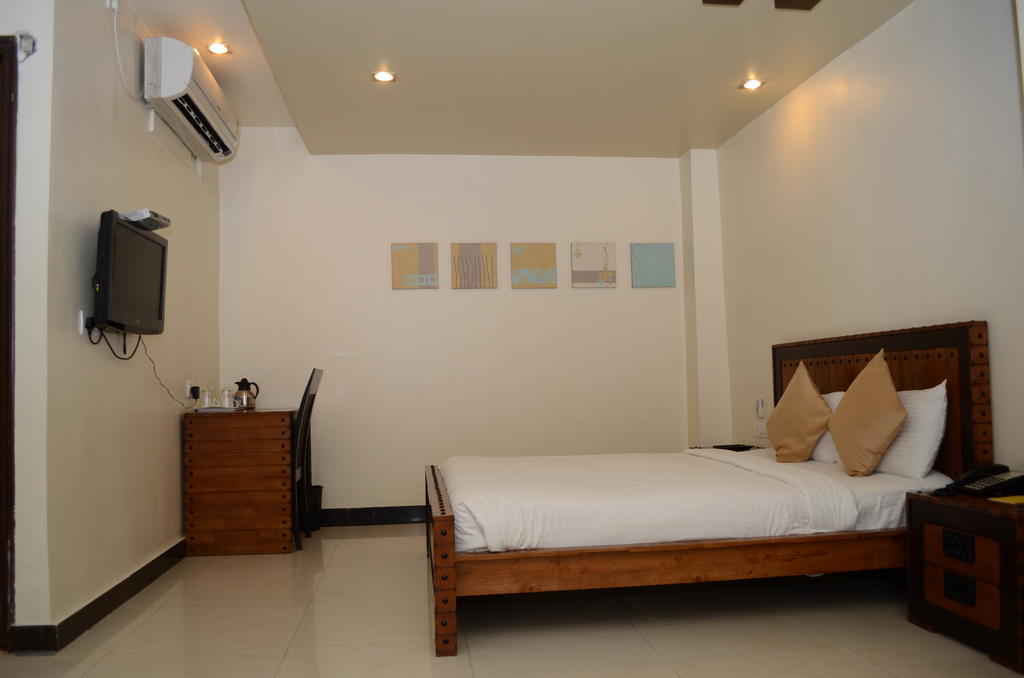 Hotel The Elite Suites Πούνε Εξωτερικό φωτογραφία